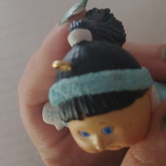 Cabbage Patch Kids Ice Skater Ornament snow flake - Picture 3 of 6